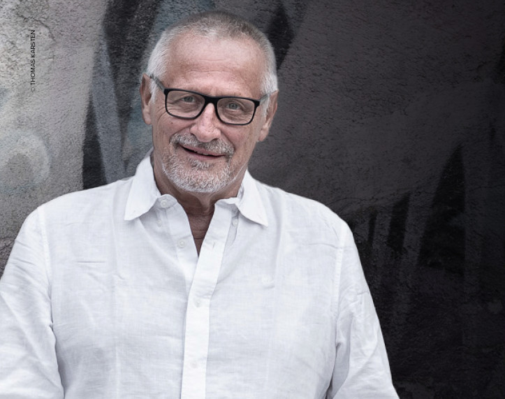 <p>Ein Flügel.<br>Zwei Künstler. 150 Gäste.</p>